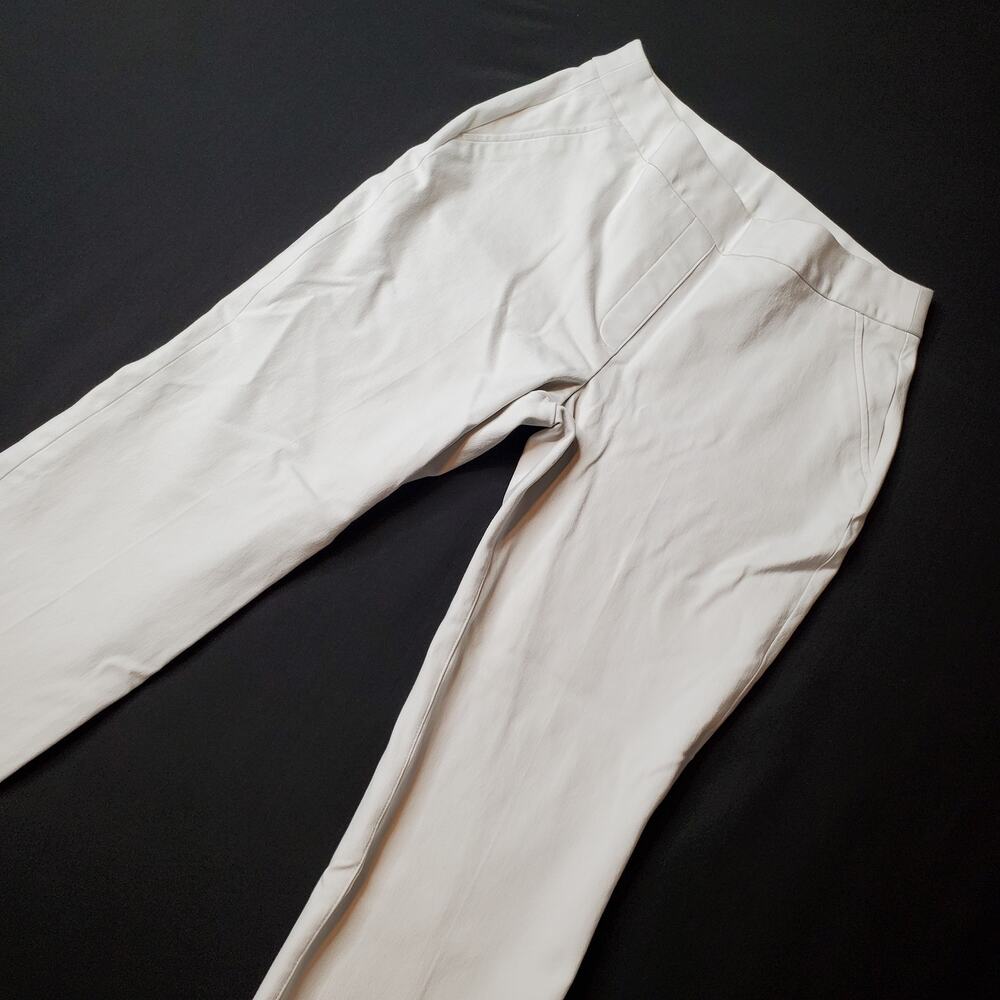 Spanx Women's Size M On-the-Go Ankle Slim Straight Pants White 20372